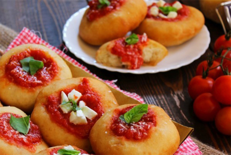Montanare Fritte - pizzette napoletane- ricetta - rostivendolo