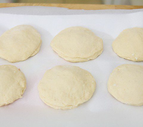 Bomboloni di patate ripieni di prosciutto cotto e scamorza - ricetta - rostivendolo - stevengy