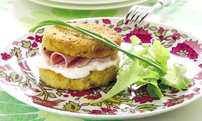 hamburger-di-patate-farcito-al-prosciutto-cotto-e-stracchino-preparazione-rostivendolo-StevenGY
