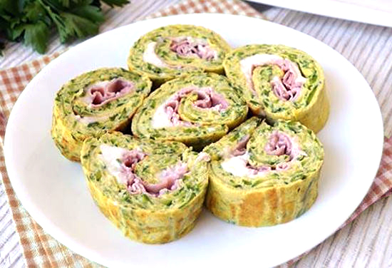 rotolo-frittata-zucchine-stracchino-prosciutto-cotto-uova-rostivendolo-StevenGY