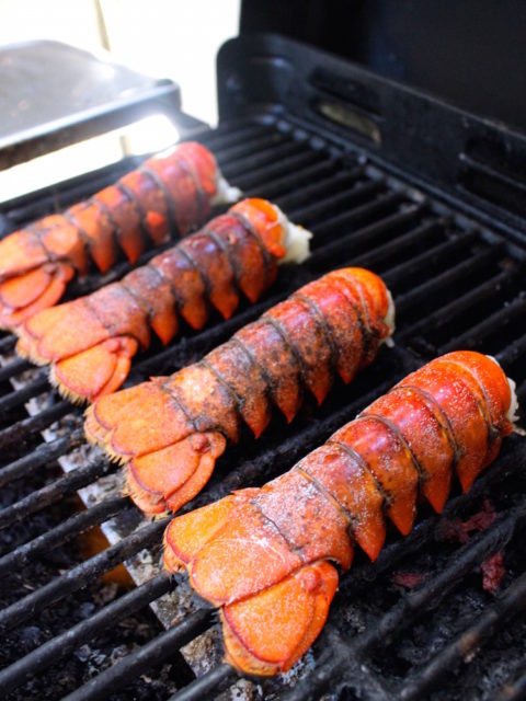 Grilled Lobster Rolls del Maine - panino aragosta grigliata - ricetta america - Rostivendolo - StevenGY