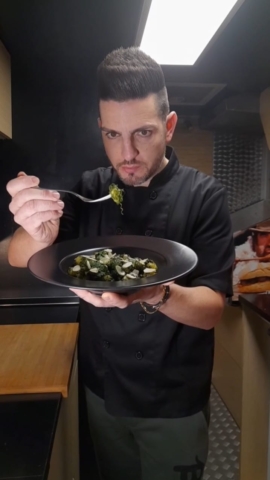 ricetta gnocchi con spinaci, formaggio, mandorle e parmigiano