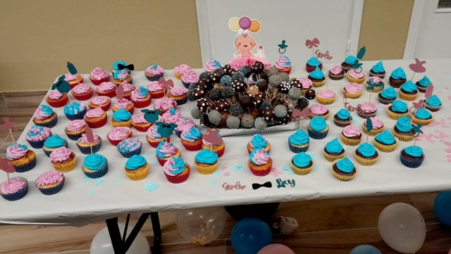 Buffet Cupcake e Cakepop Baby Shower, catering Pisa Toscana, food truck, rostivendolo