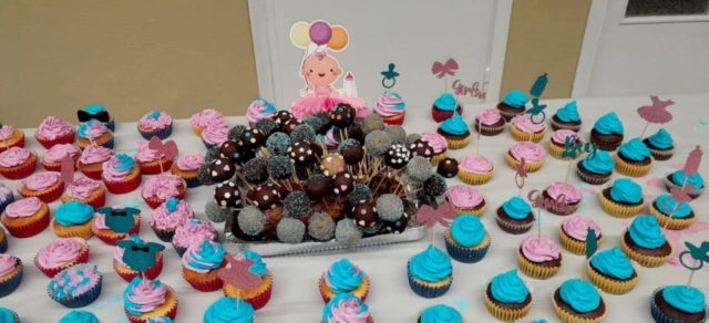 Buffet Cupcake e Cakepop Baby Shower, catering Pisa Toscana, food truck, rostivendolo