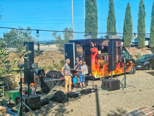 Rostivendolo al Birrificio Agricolo Poggio Rosso Peccioli Toscana
