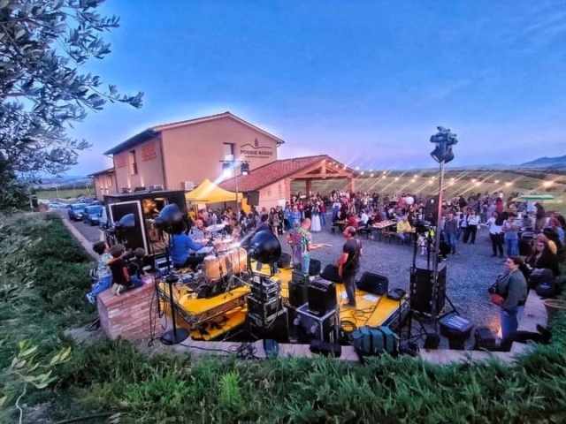 Rostivendolo al Birrificio Agricolo Poggio Rosso BeerDay Peccioli Pisa Toscana