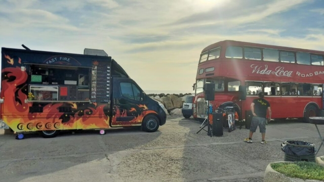 Rostivendolo Street Food - Vida Loca Road Bar Marina dance parade