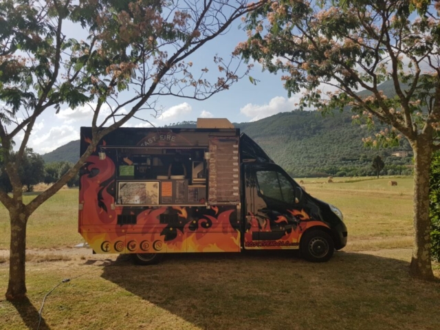 Rostivendolo street food truck catering Calci Pisa