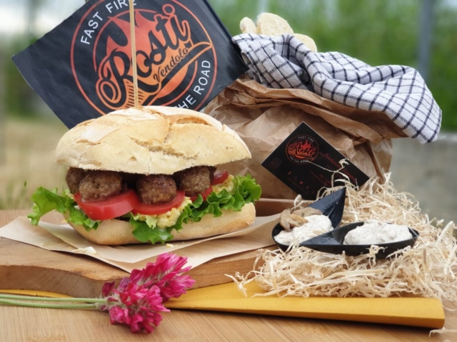 Rostivendolo Street Food - Panino Rosti