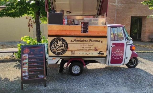 Rostivendolo Ape Food Truck catering Toscana